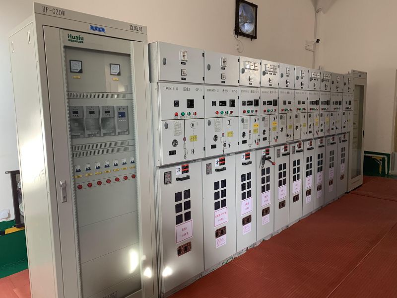 高低壓成套開(kāi)關(guān)設(shè)備